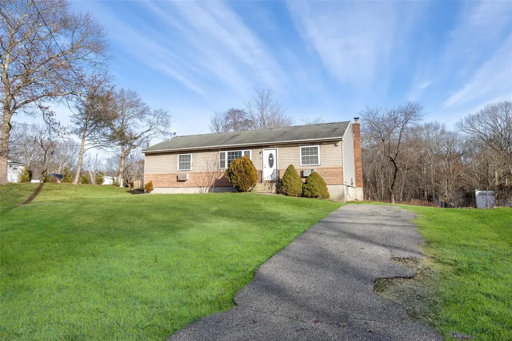 83 Gray Avenue Medford NY 11763