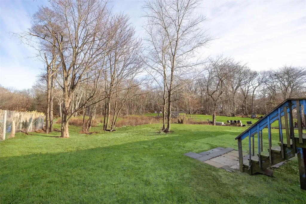 83 Gray Avenue Medford NY 11763