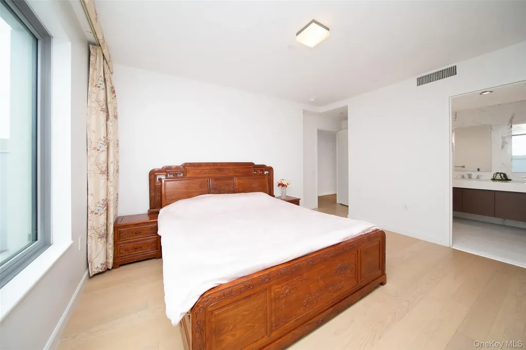 138-35 39th Avenue Flushing NY 11354