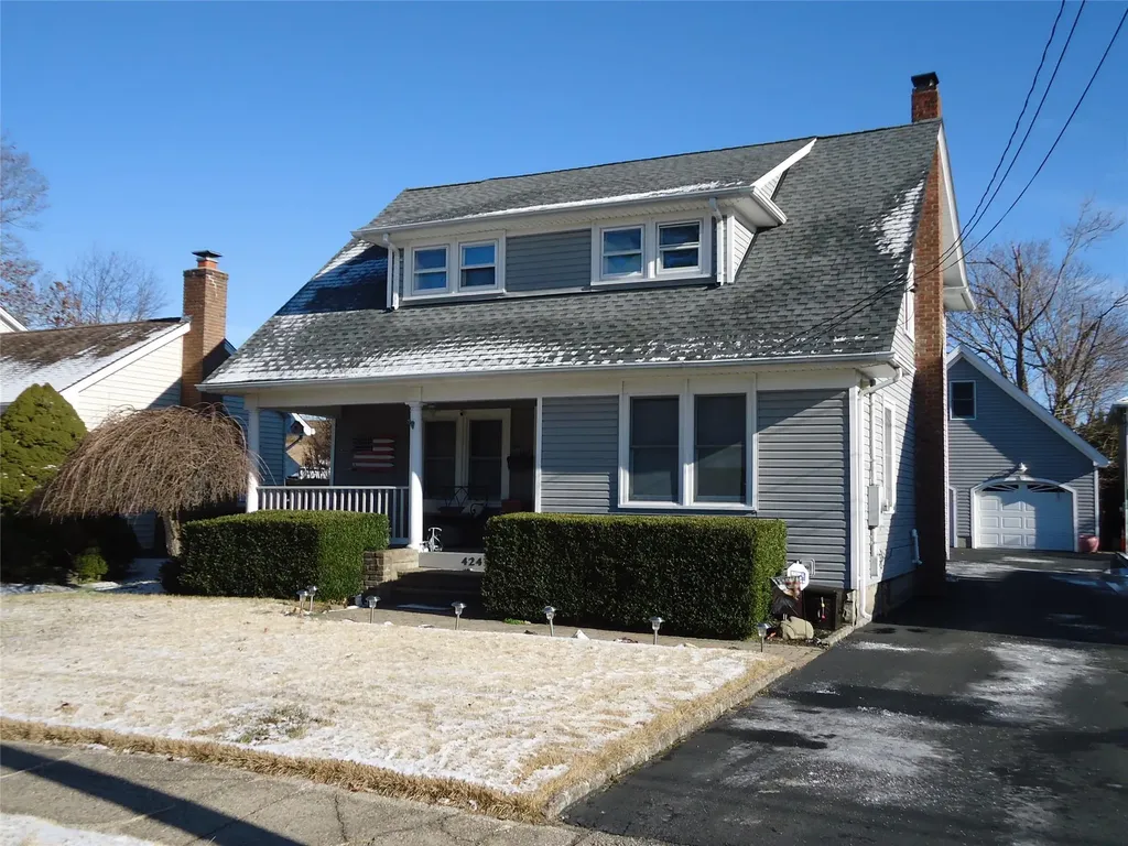 424 Marcy Avenue Riverhead NY 11901