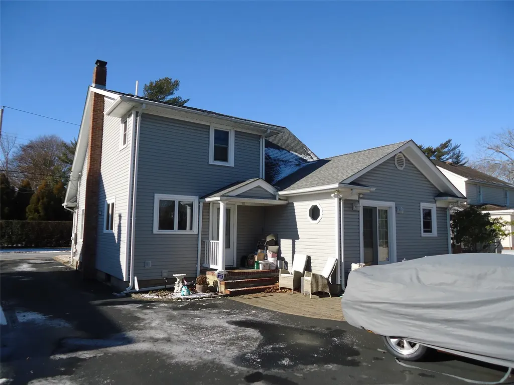 424 Marcy Avenue Riverhead NY 11901