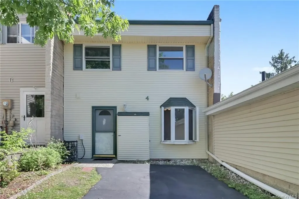 4 Golf Drive Florida NY 10921