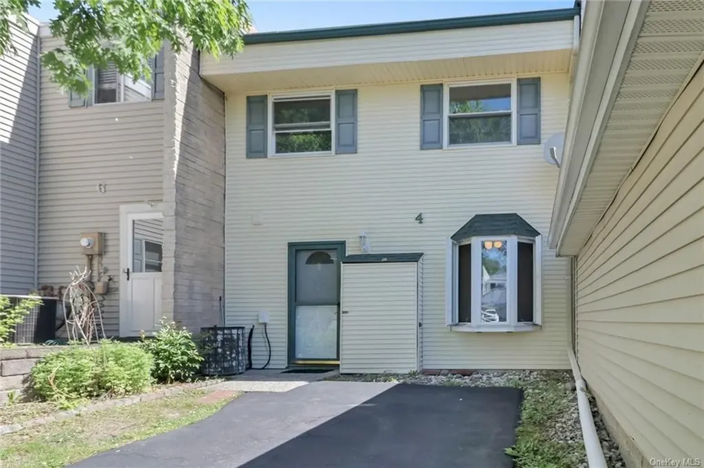 4 Golf Drive Florida NY 10921