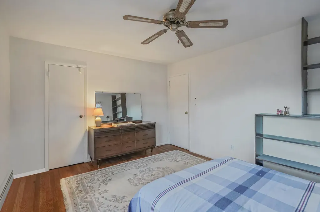 5 Knob Hill Drive Smithtown NY 11787