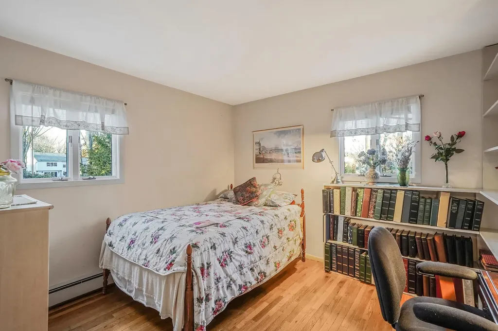 5 Knob Hill Drive Smithtown NY 11787