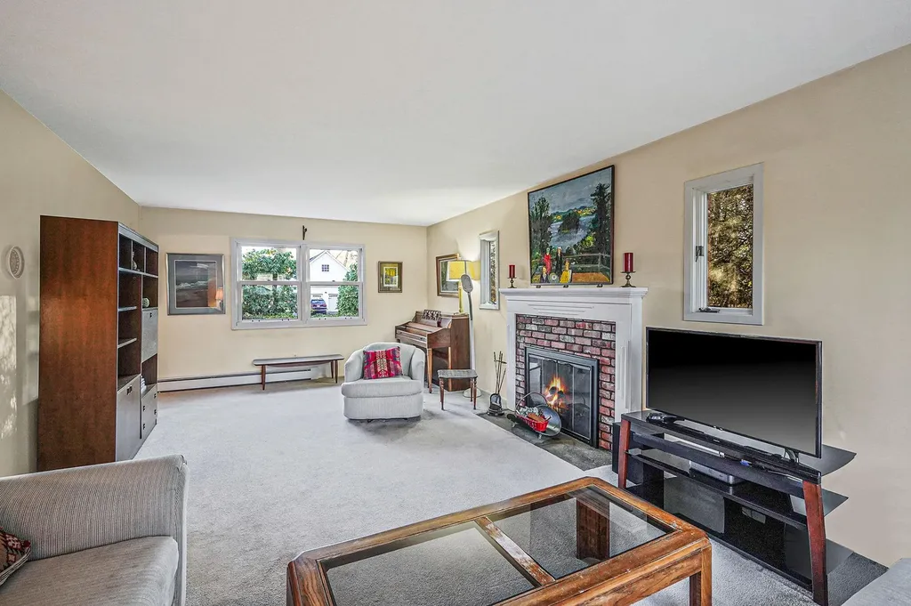 5 Knob Hill Drive Smithtown NY 11787