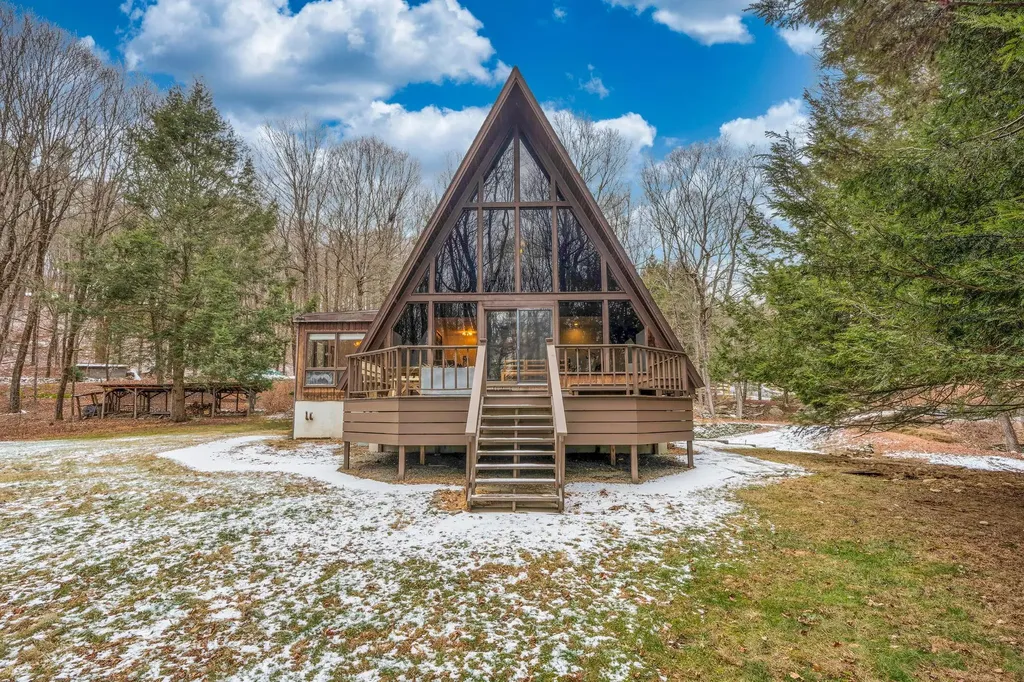 348 Willow Glen Road Red Hook NY 12571