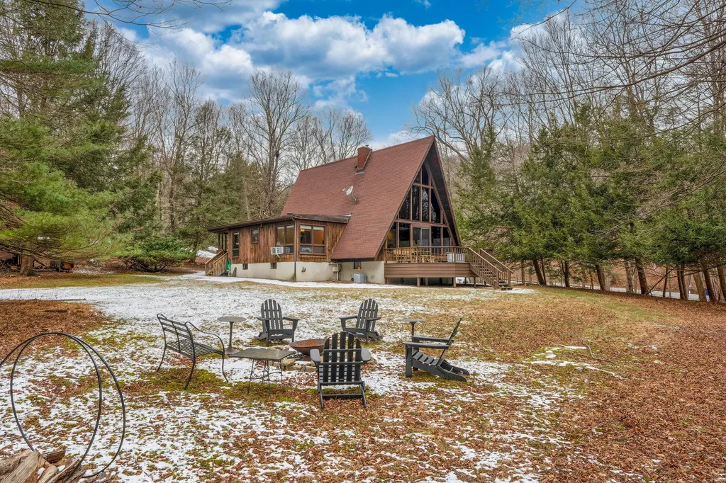 348 Willow Glen Road Red Hook NY 12571
