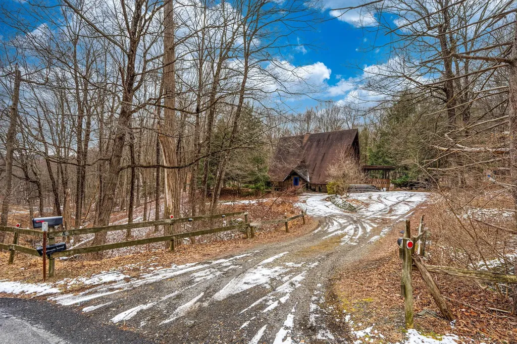 348 Willow Glen Road Red Hook NY 12571