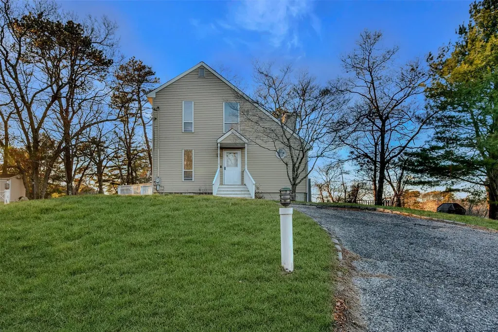 149 Forge Road Calverton NY 11933