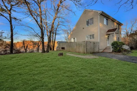 149 Forge Road Calverton NY 11933