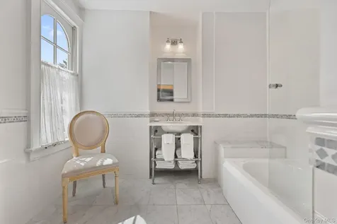 570 North Street Harrison NY 10528