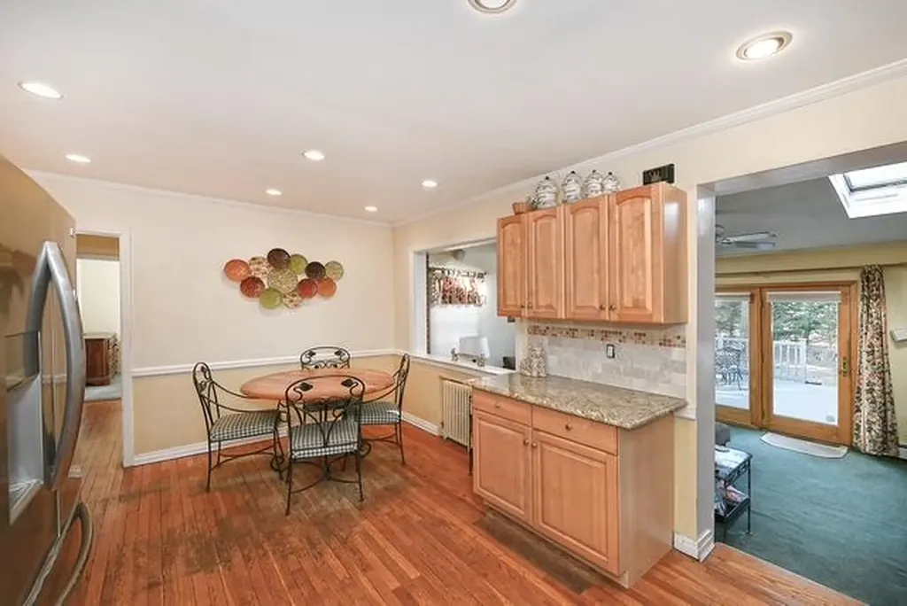 24 Surrey Drive Merrick NY 11566