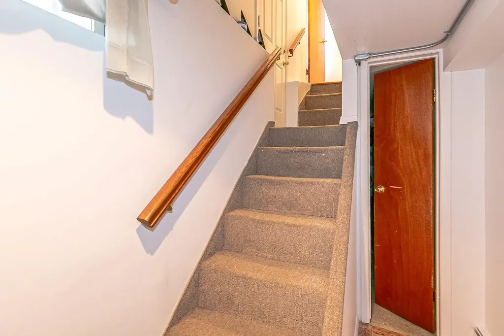 252 Maple Place Mineola NY 11501