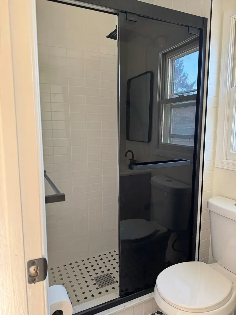 24 Springmeadow Drive Kings Park NY 11754-4603