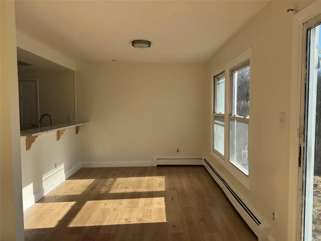24 Springmeadow Drive Kings Park NY 11754-4603