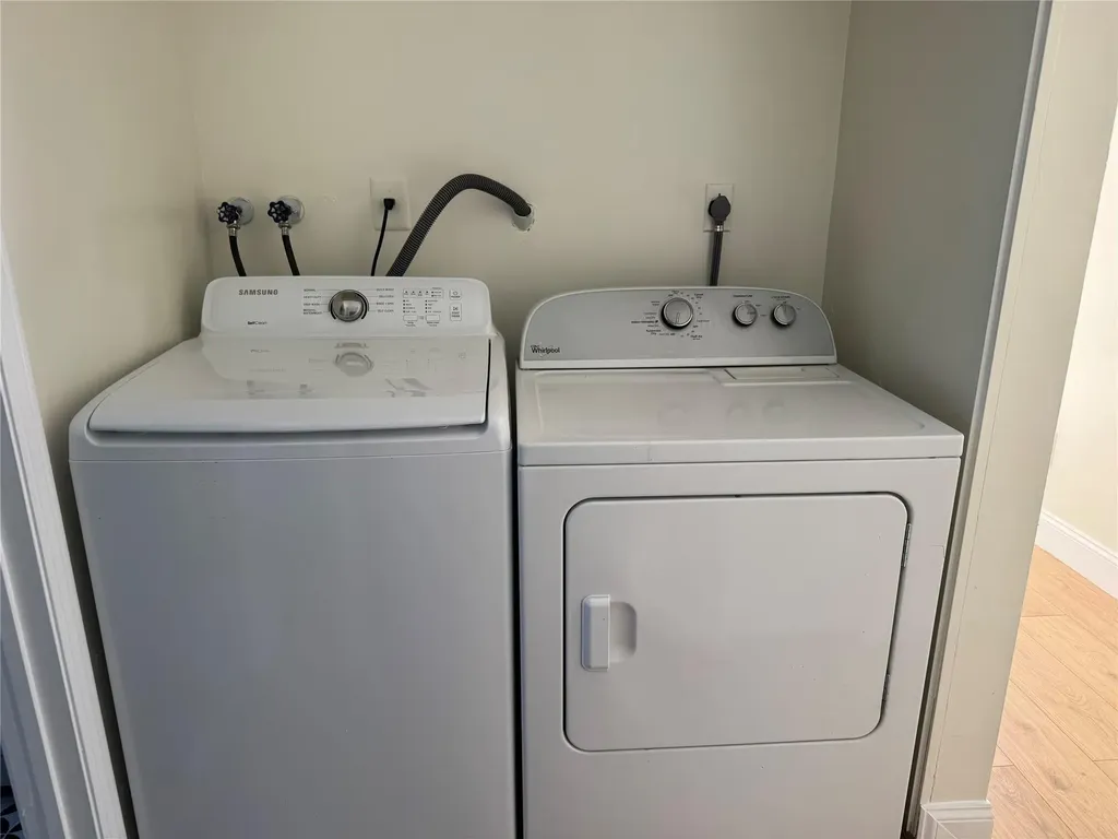 24 Springmeadow Drive Kings Park NY 11754-4603