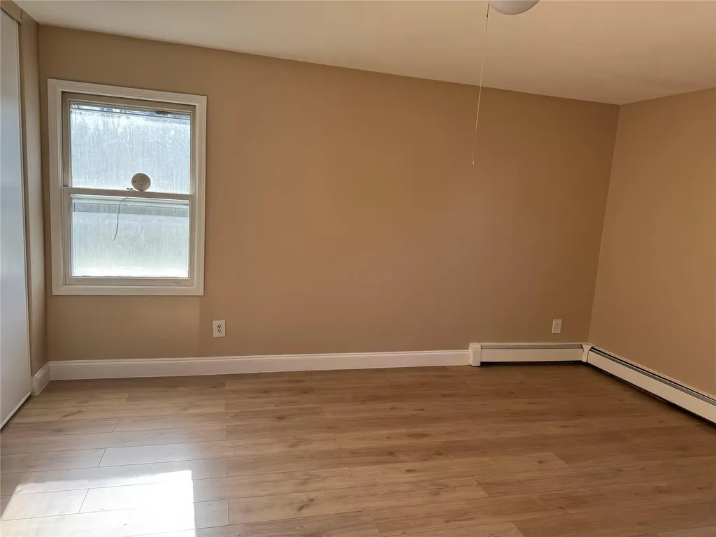24 Springmeadow Drive Kings Park NY 11754-4603