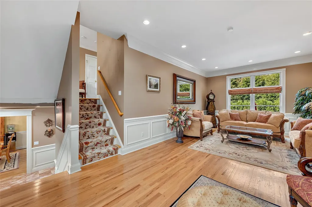 2 Dorchester Drive Yonkers NY 10710