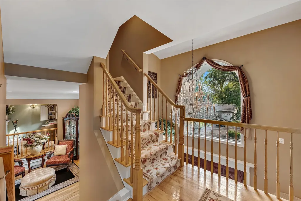2 Dorchester Drive Yonkers NY 10710