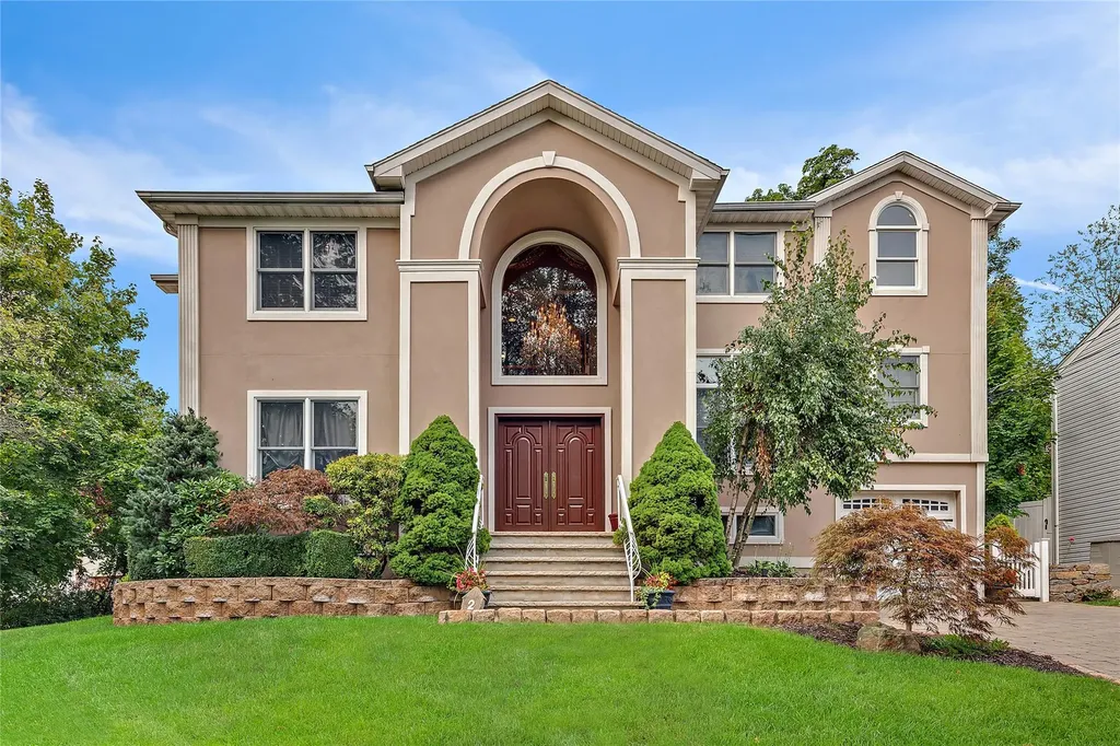 2 Dorchester Drive Yonkers NY 10710