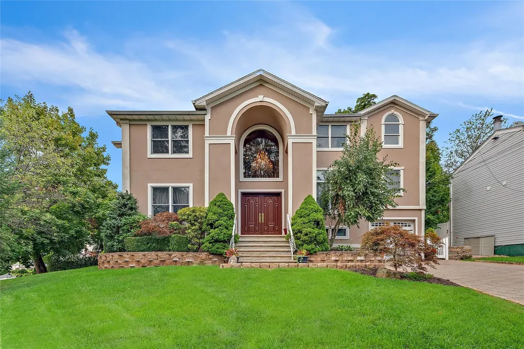 2 Dorchester Drive Yonkers NY 10710