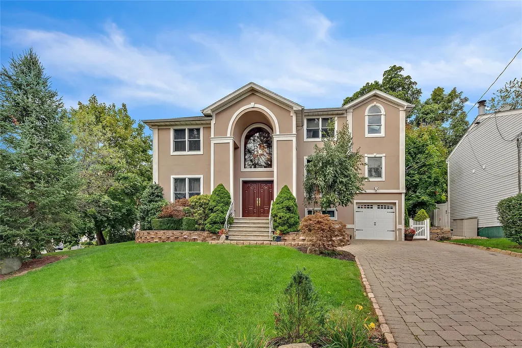 2 Dorchester Drive Yonkers NY 10710