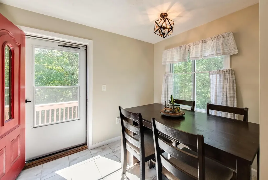 15 Knolls Road Poughkeepsie NY 12601