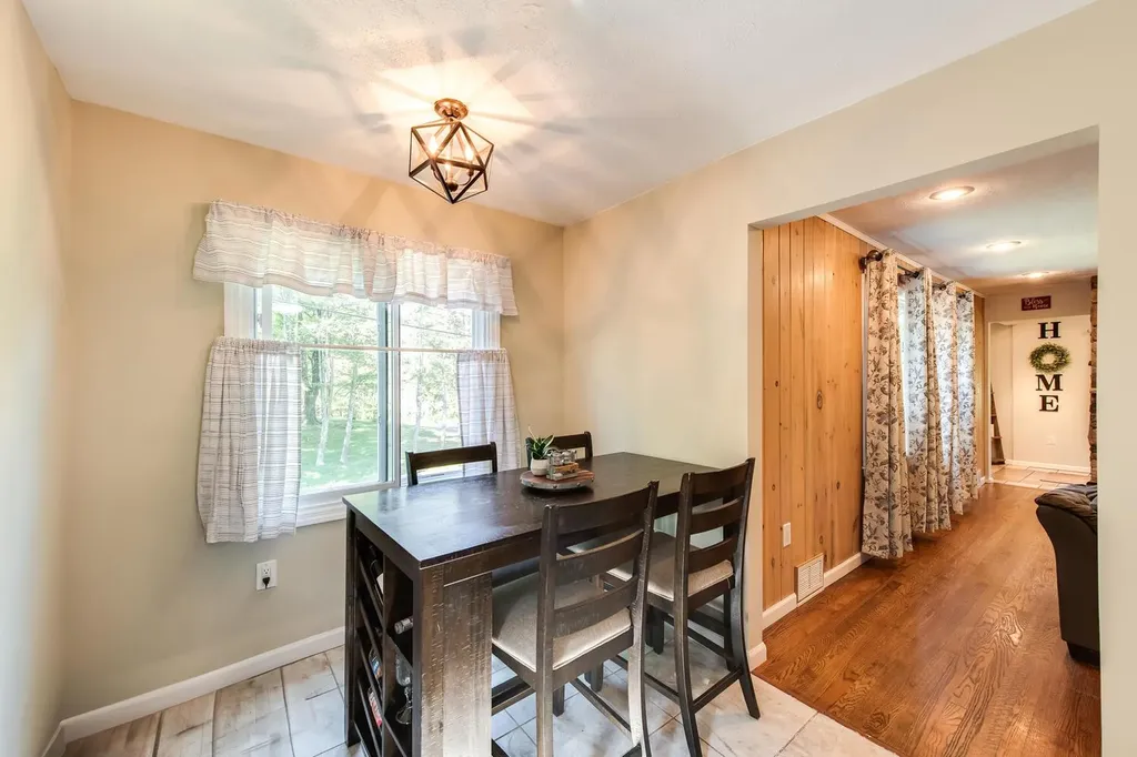 15 Knolls Road Poughkeepsie NY 12601