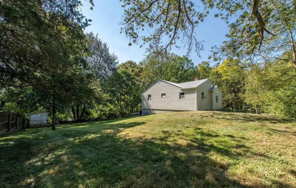 15 Knolls Road Poughkeepsie NY 12601
