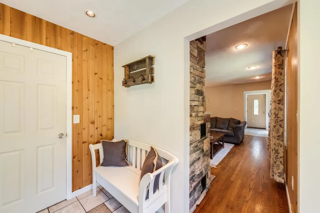 15 Knolls Road Poughkeepsie NY 12601