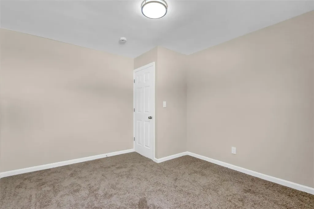 2203 Knickerbocker Avenue Medford NY 11763