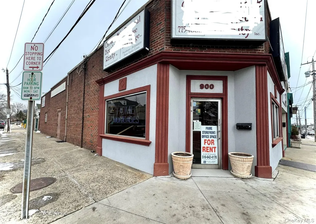 900 Hempstead Turnpike Franklin Square NY 11010