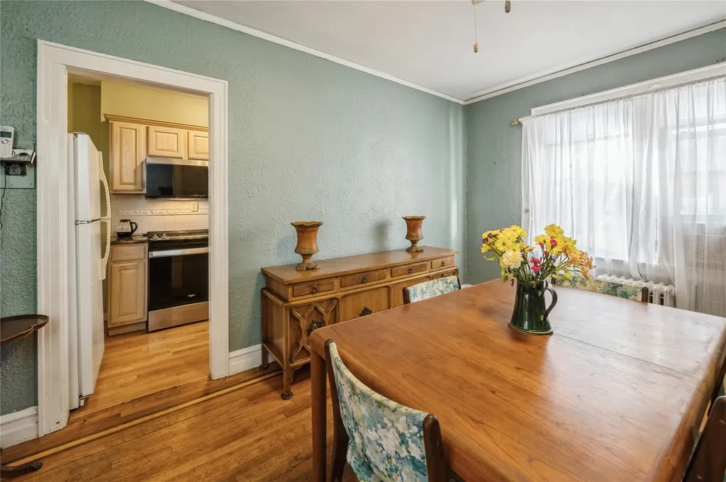 2523 Westervelt Avenue Bronx NY 10469