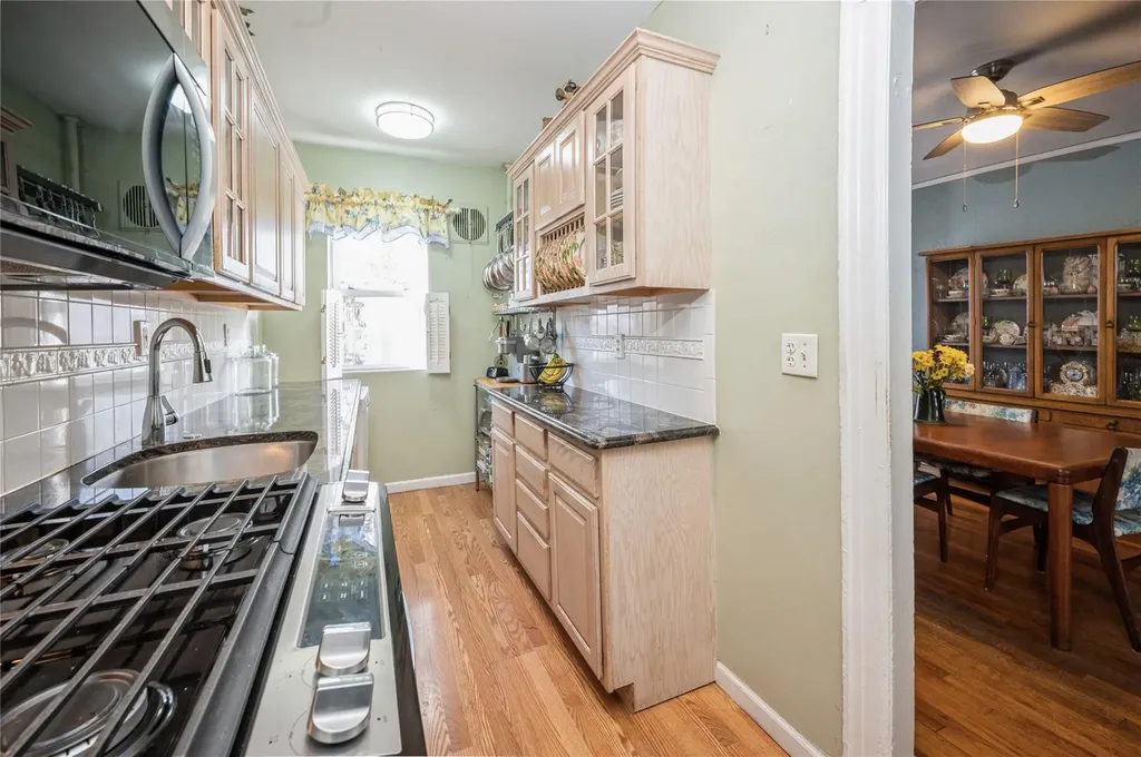 2523 Westervelt Avenue Bronx NY 10469