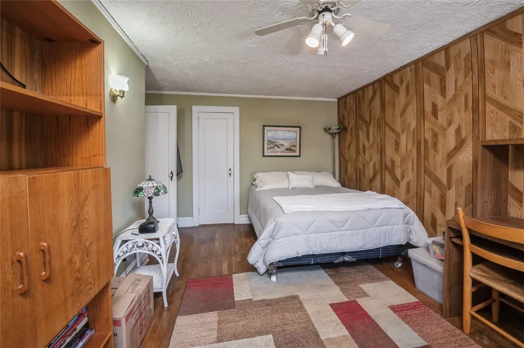 2523 Westervelt Avenue Bronx NY 10469