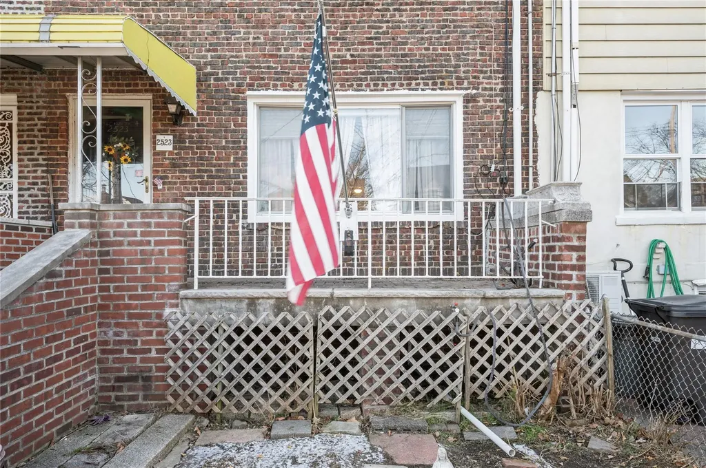 2523 Westervelt Avenue Bronx NY 10469