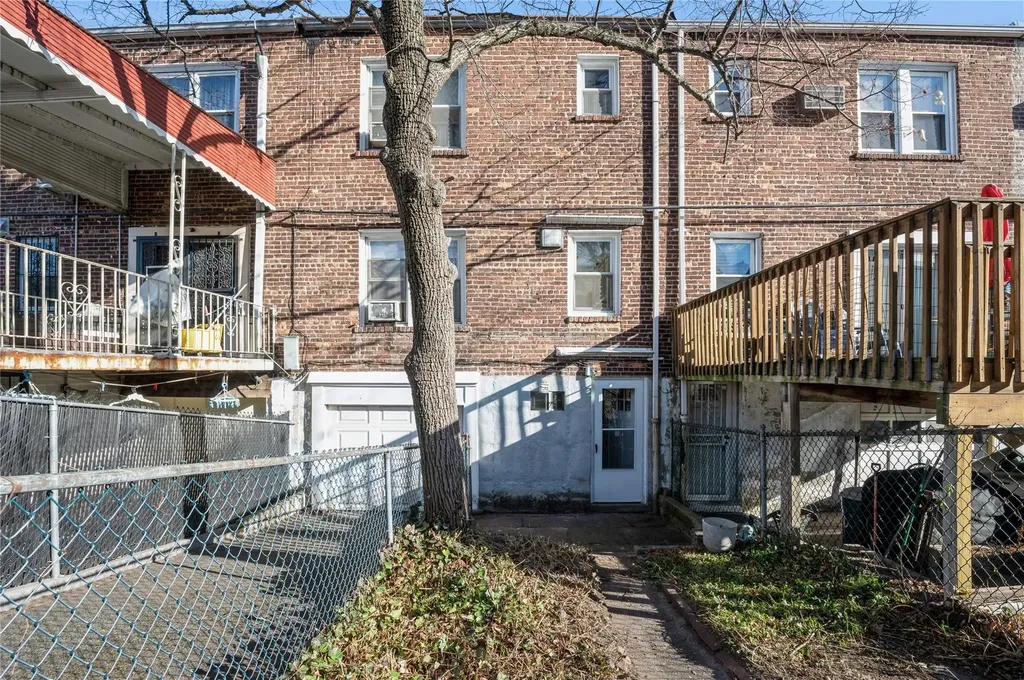2523 Westervelt Avenue Bronx NY 10469