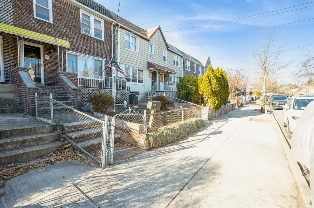 2523 Westervelt Avenue Bronx NY 10469