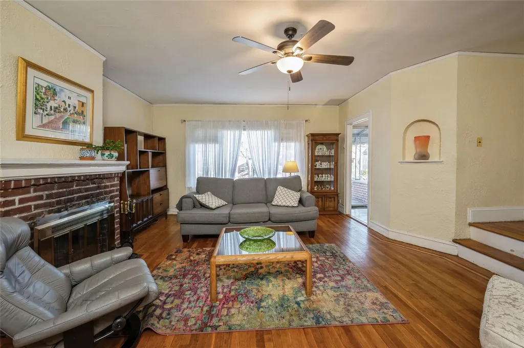 2523 Westervelt Avenue Bronx NY 10469