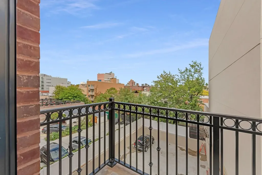 23-23 30th Road Astoria NY 11102