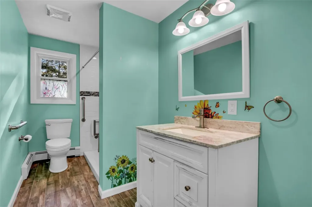 724 Glendale Road West Babylon NY 11704