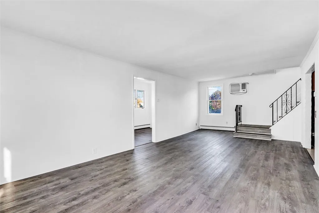 724 Glendale Road West Babylon NY 11704