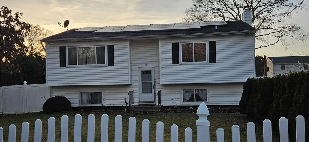 48 Carver Boulevard Bellport NY 11713
