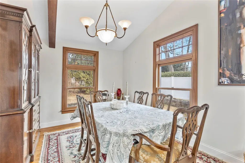 20 Hunt Path New Rochelle NY 10804