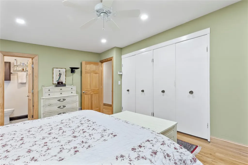 20 Hunt Path New Rochelle NY 10804