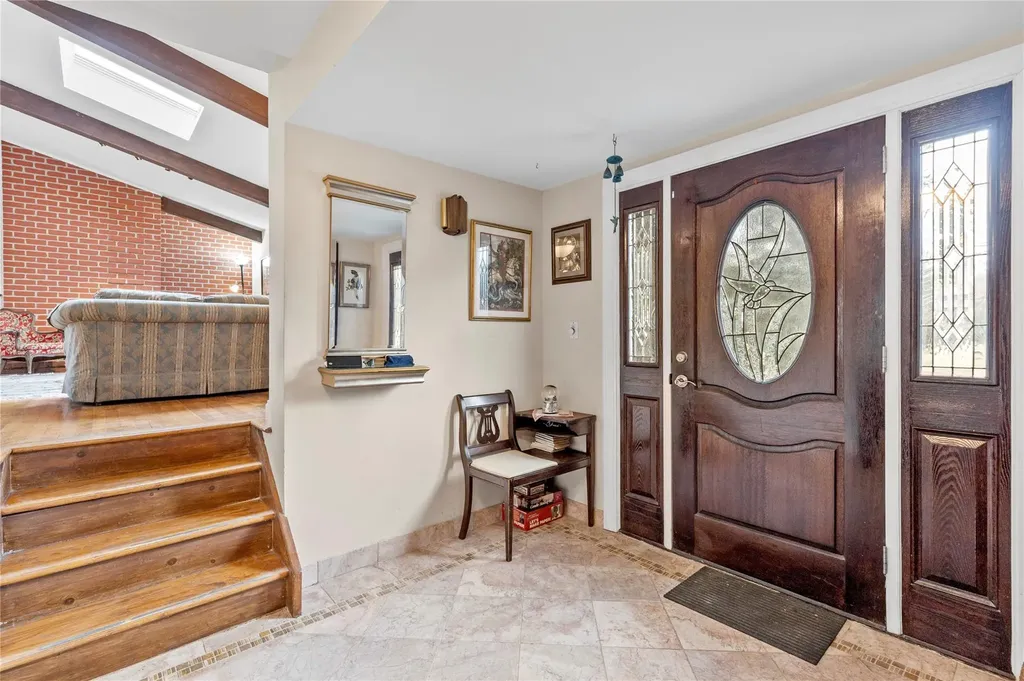 20 Hunt Path New Rochelle NY 10804