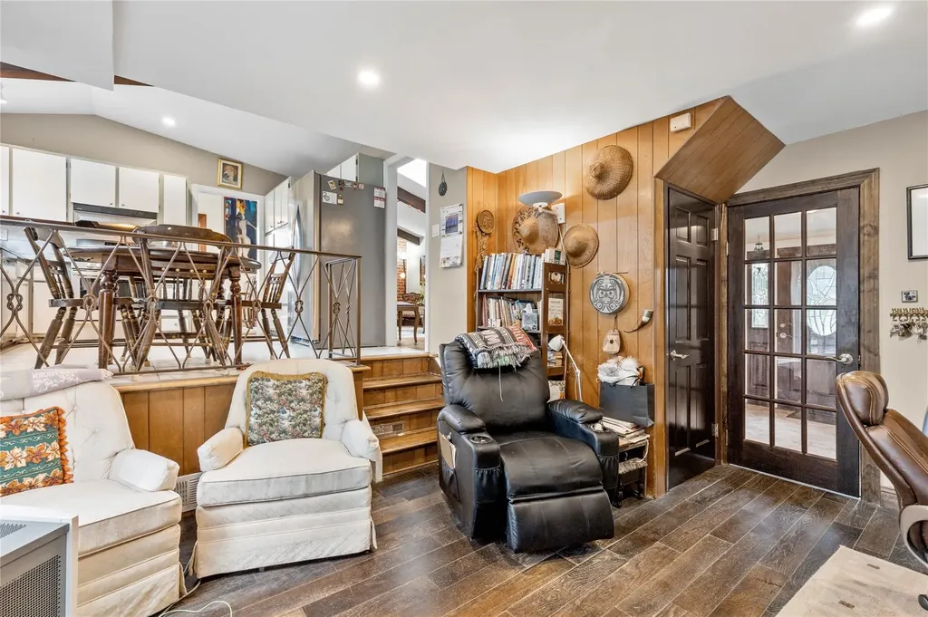 20 Hunt Path New Rochelle NY 10804