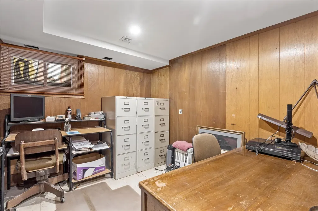 20 Hunt Path New Rochelle NY 10804