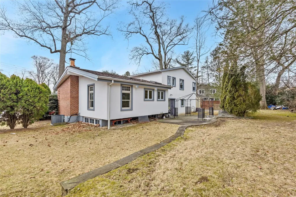 20 Hunt Path New Rochelle NY 10804